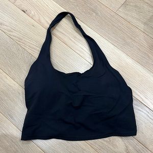 Athleta NWT halter crop powervita sports bra. Soft & comfy. Sz M d/dd with pads
